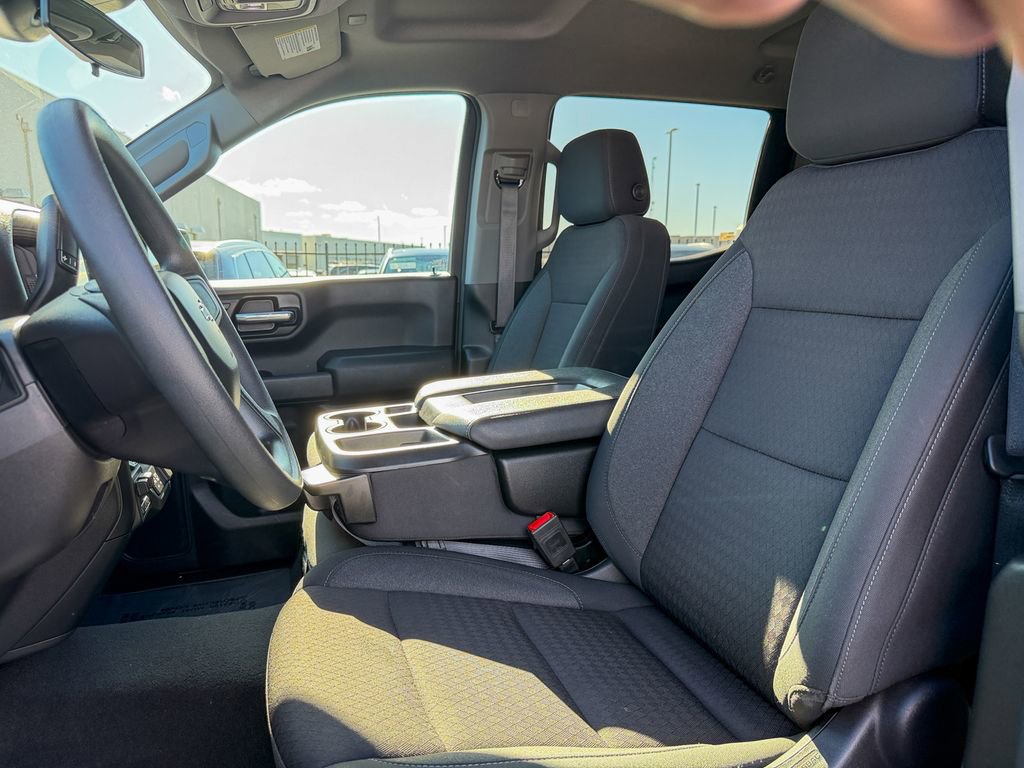 Used 2024 Chevrolet Silverado 1500 Custom Trail Boss w/ Turbomax Blackout Package image 18