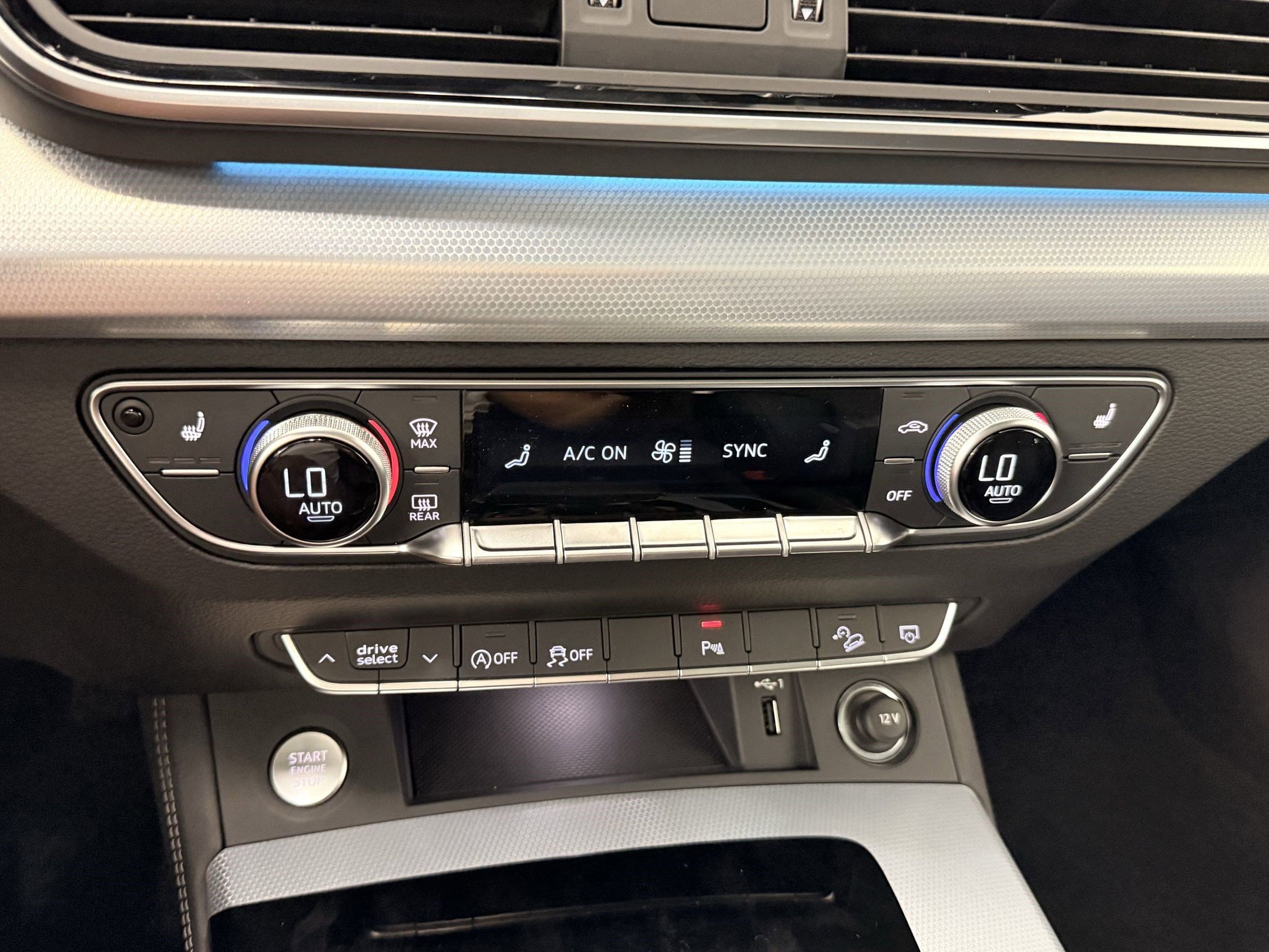 Certified 2025 Audi Q5 2.0T Premium Plus w/ Premium Plus Package AWD/4WD image 17