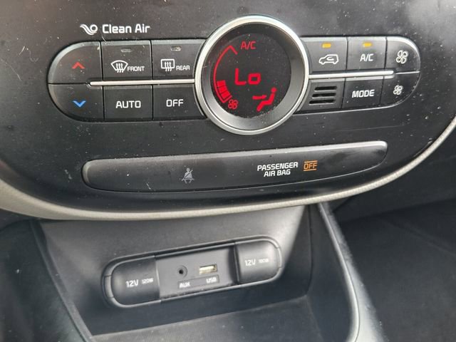 Used 2017 Kia Soul + image 19