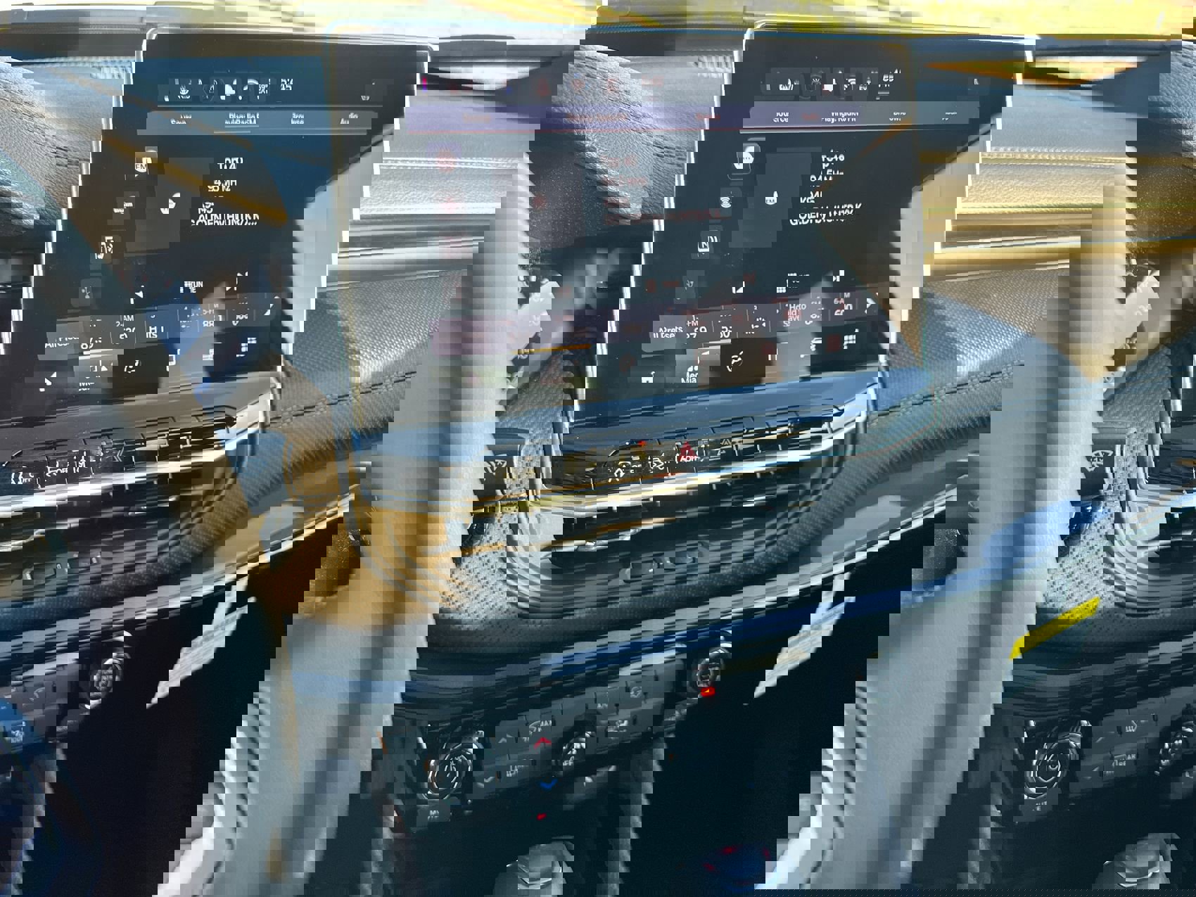 New 2026 Jeep Compass Latitude image 16