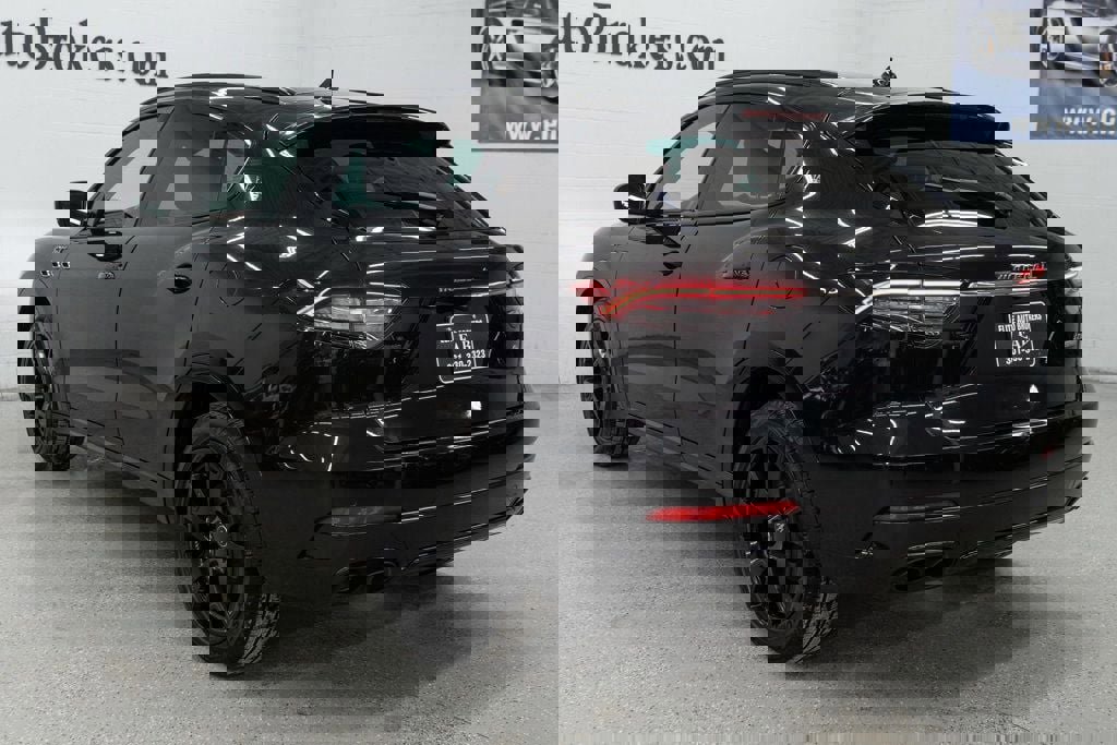 Used 2022 Maserati Levante GT image 6