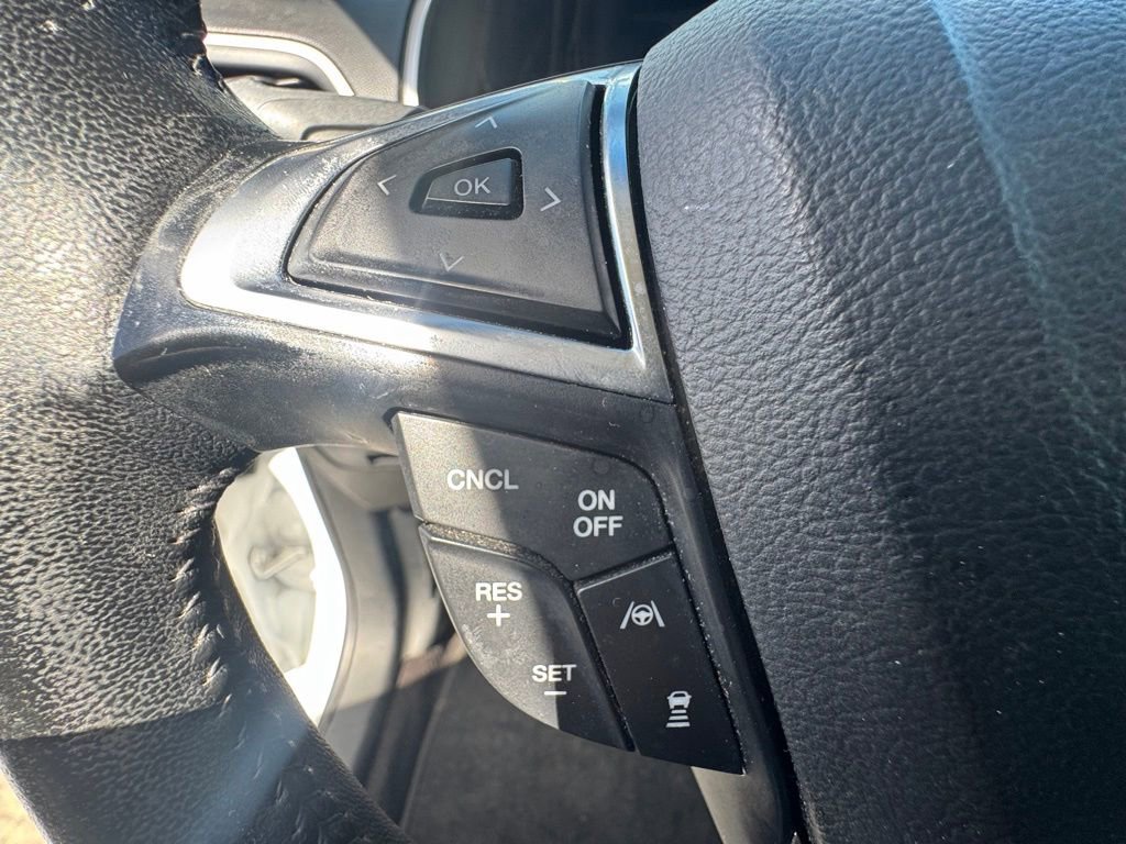 Used 2020 Ford Edge SEL AWD/4WD image 25