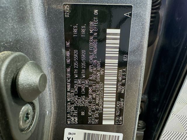 Certified 2025 Toyota Highlander XSE image 31