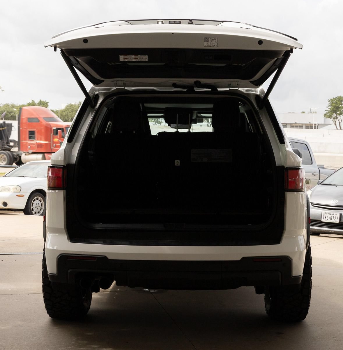 Used 2023 Toyota Sequoia TRD Pro AWD/4WD image 9