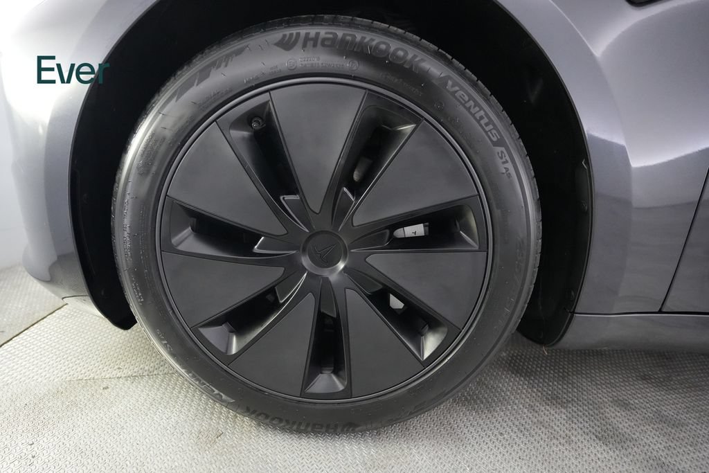 Used 2024 Tesla Model 3 Standard Range RWD image 9