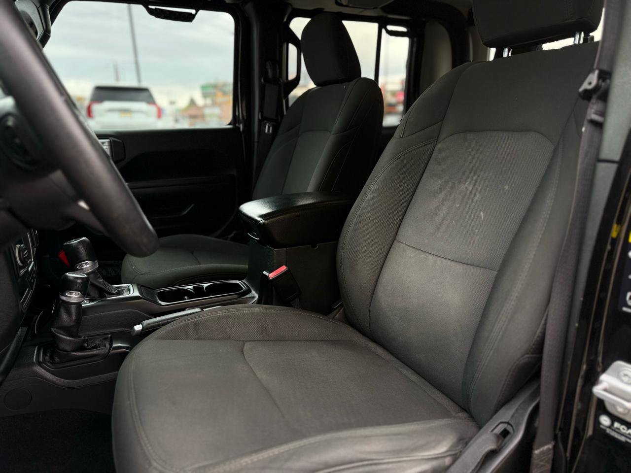 Used 2022 Jeep Gladiator Sport AWD/4WD image 12