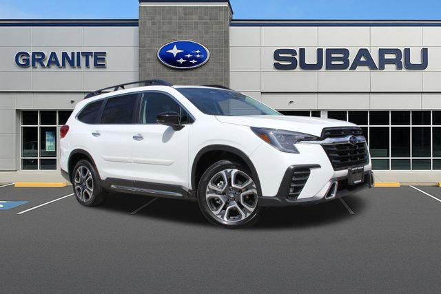 Certified 2025 Subaru Ascent Touring AWD/4WD image 4