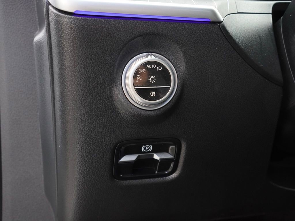 Used 2023 Mercedes-Benz C 300 C 300 image 9