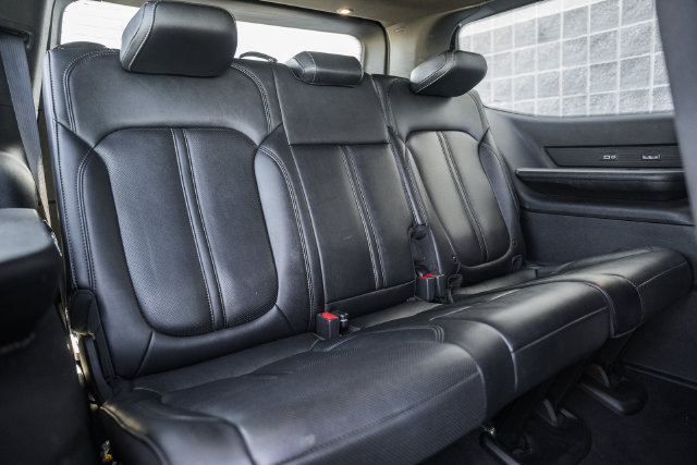 Used 2024 Jeep Wagoneer Series II w/ Flexible Seating Group RWD image 45