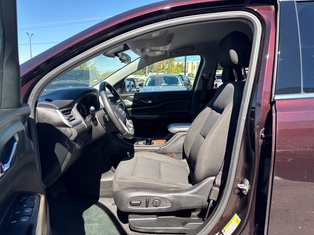 Used 2020 GMC Acadia SLE w/ Driver Convenience Package FWD image 12