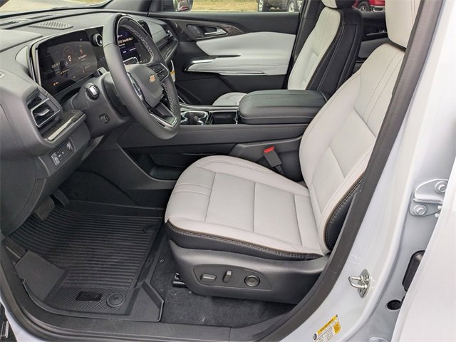 New 2026 Chevrolet Traverse High Country image 13