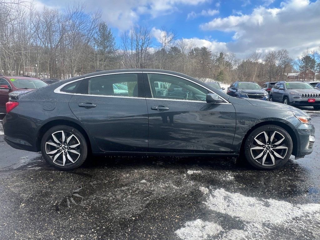 Used 2021 Chevrolet Malibu RS image 22