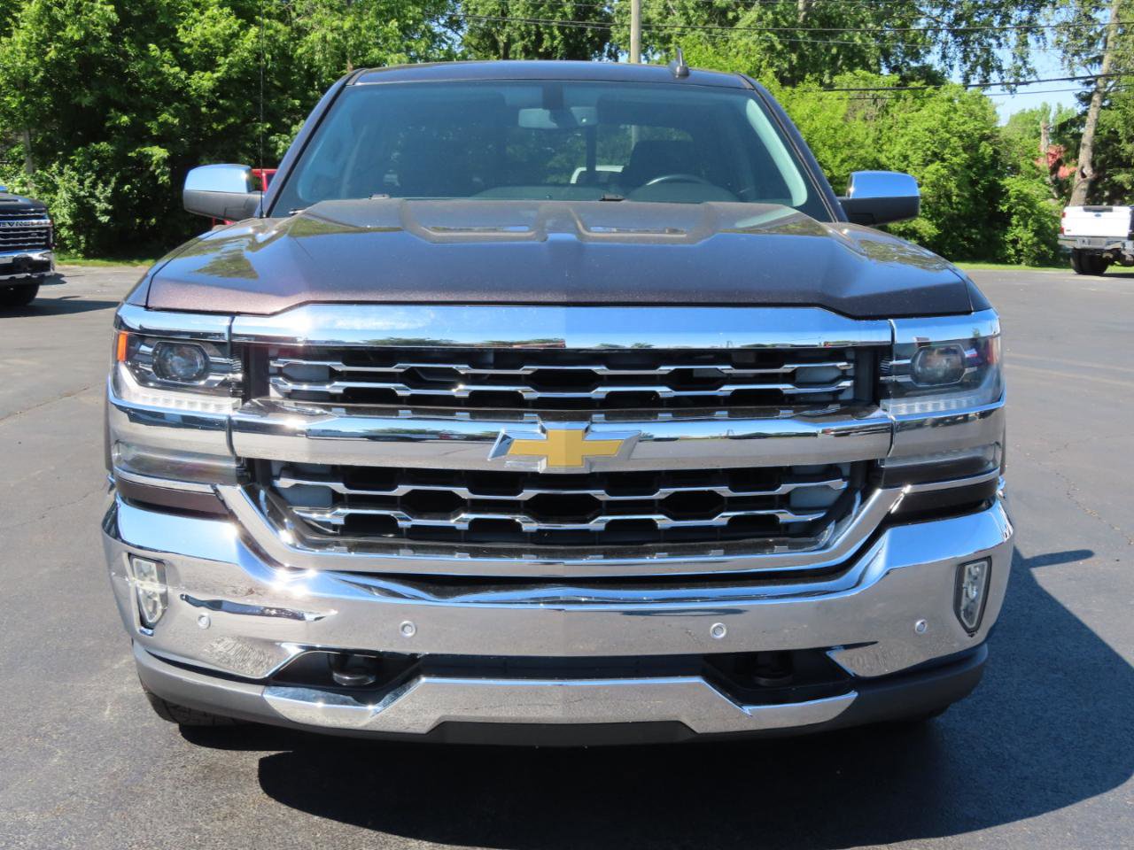 Used 2016 Chevrolet Silverado 1500 LTZ w/ Sport Package AWD/4WD image 9