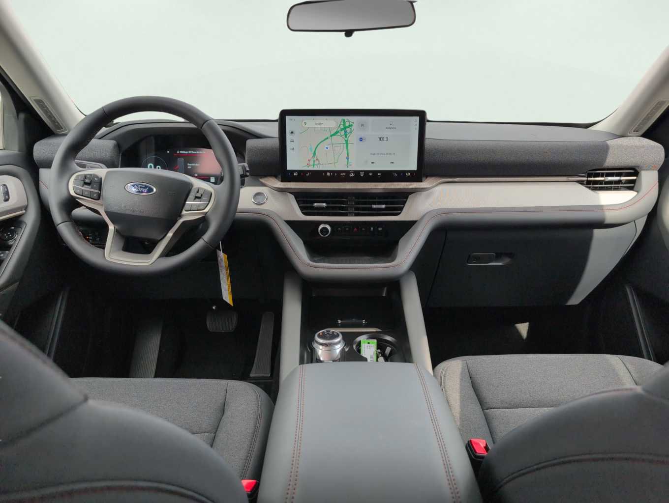 New 2025 Ford Explorer Active image 18