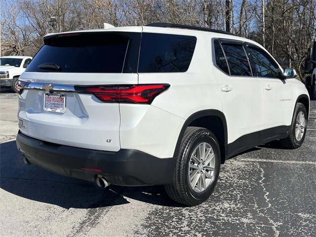 Used 2024 Chevrolet Traverse LT image 3