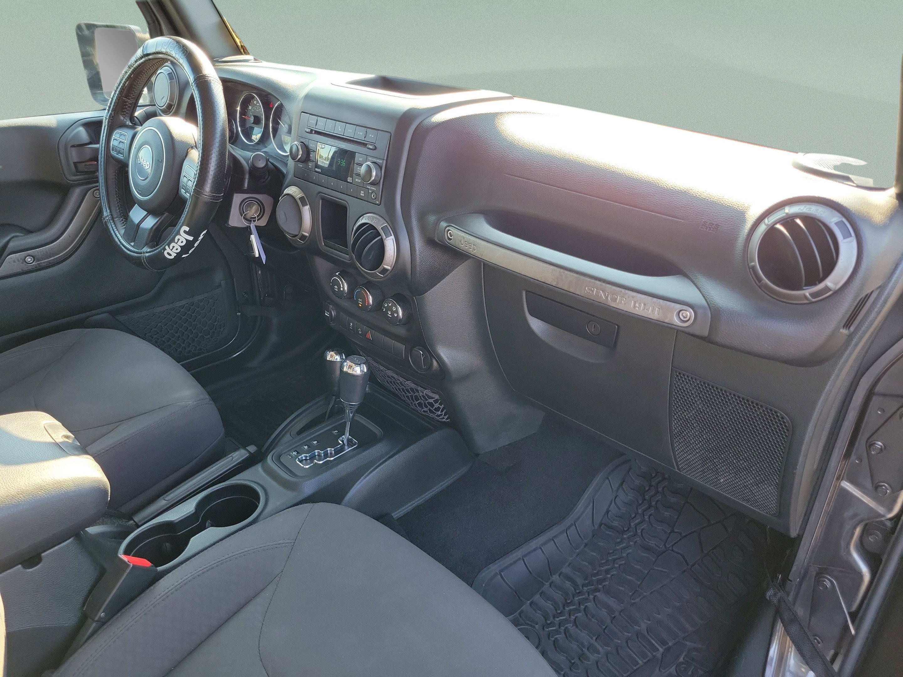 Used 2018 Jeep Wrangler Sport AWD/4WD image 28