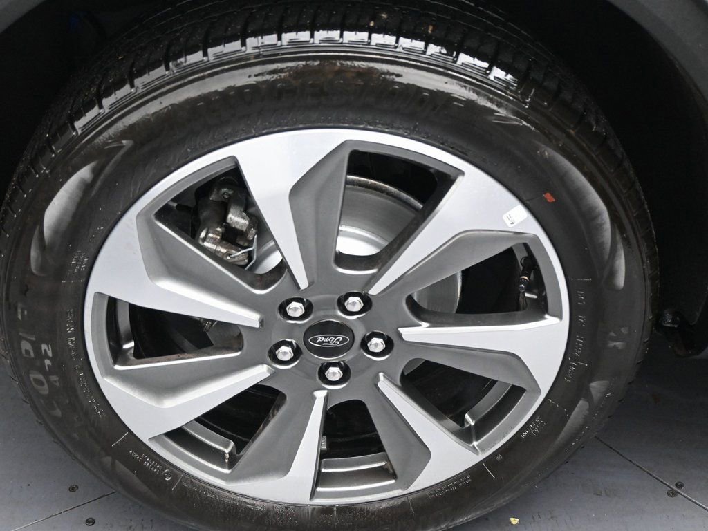 Used 2025 Ford Escape Platinum image 38