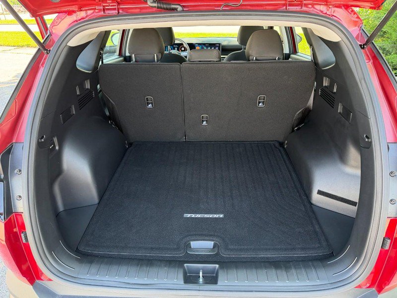 Used 2025 Hyundai Tucson SE FWD image 12
