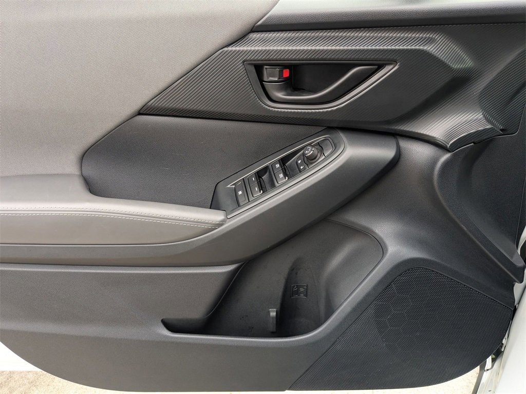 Used 2024 Subaru Crosstrek 2.0i Premium image 11