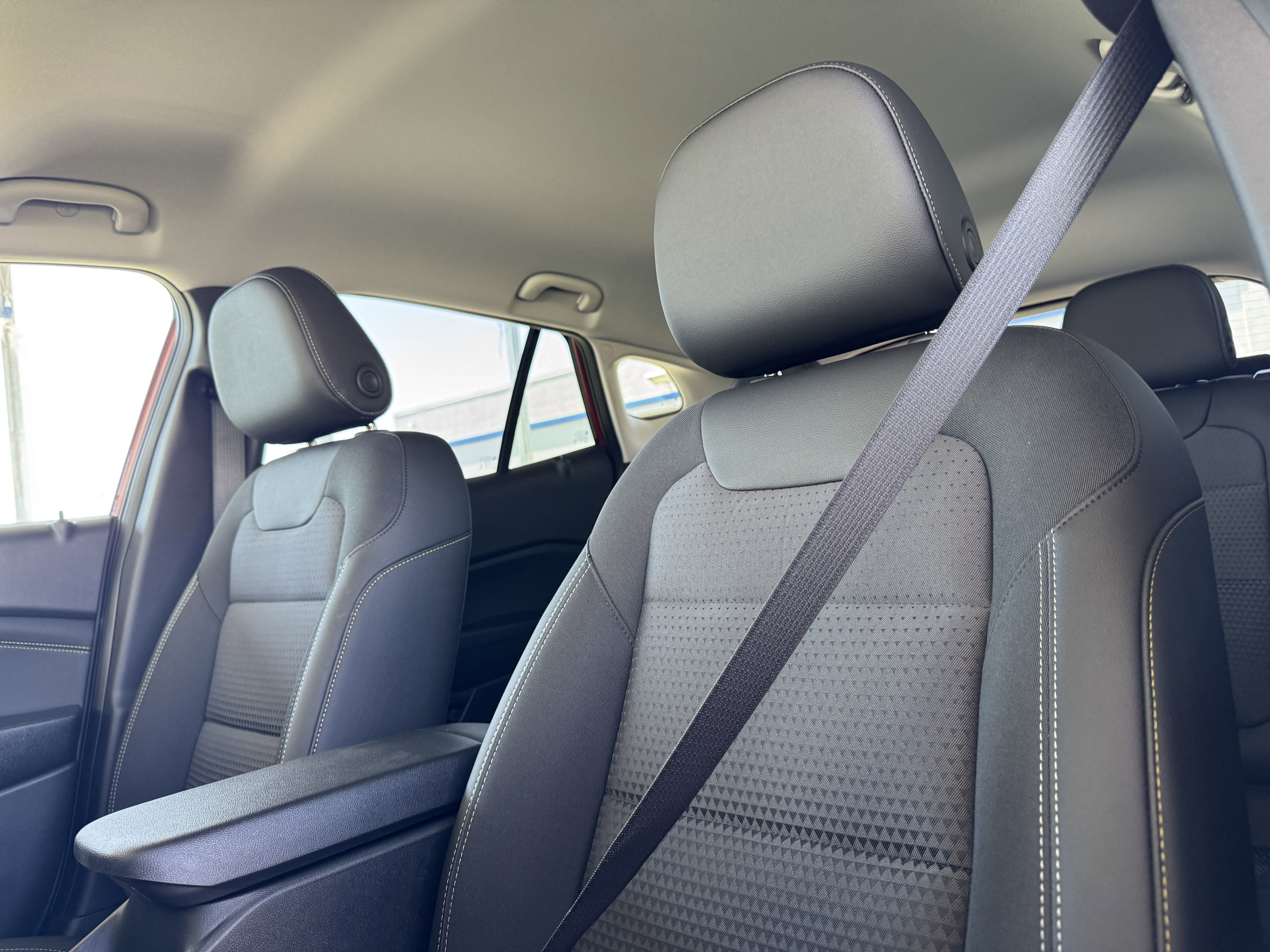 New 2025 Chevrolet Trax LT w/ LT Convenience Package image 12