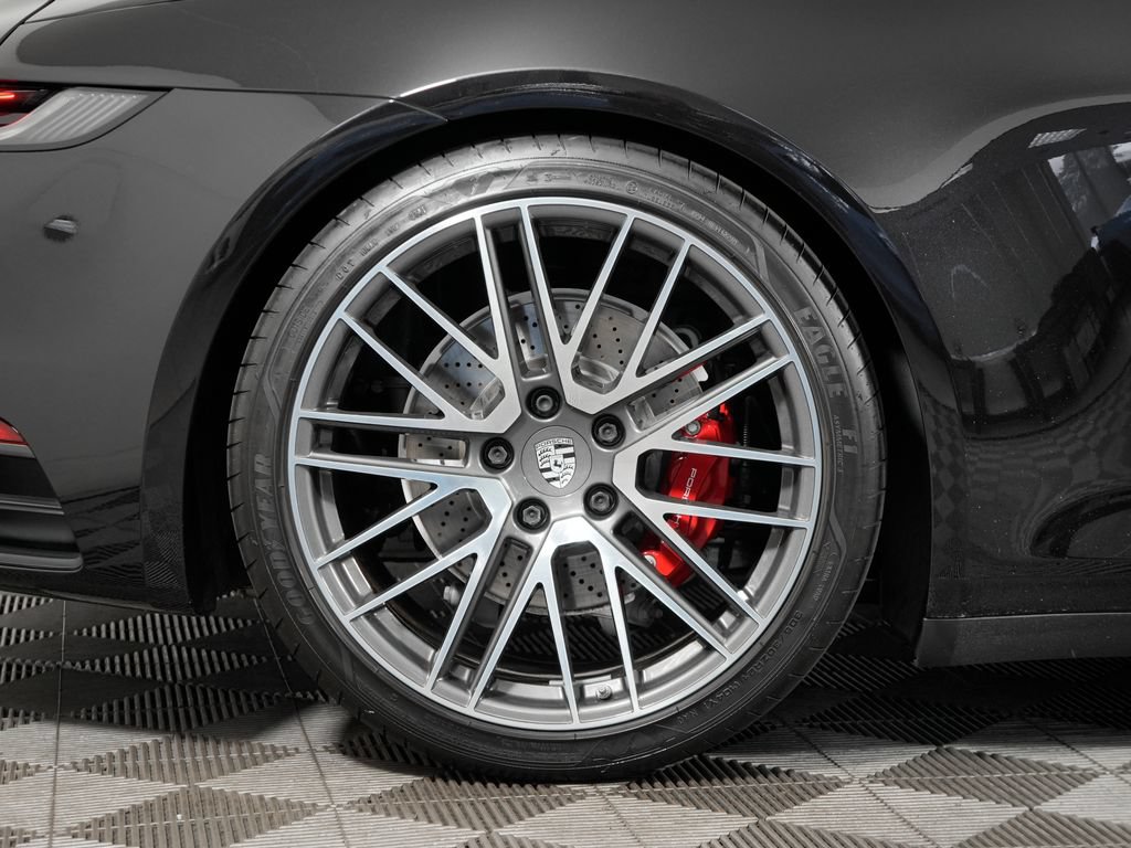 Certified 2022 Porsche 911 Carrera S RWD image 24
