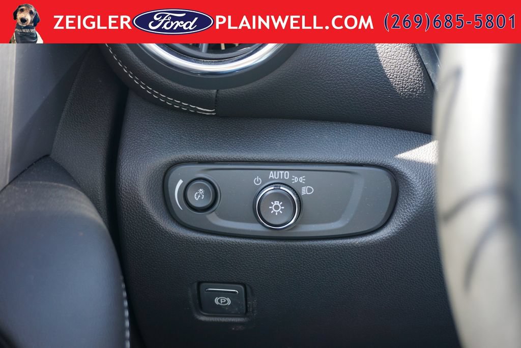 Used 2023 Chevrolet Blazer LT AWD/4WD image 30