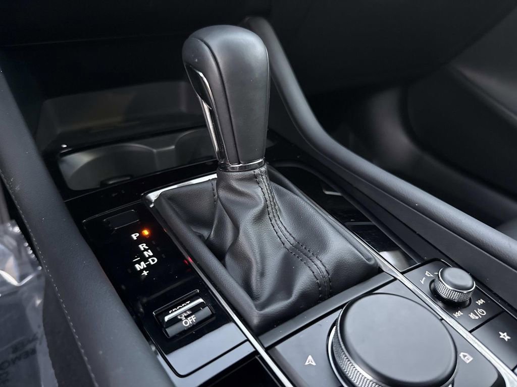 Certified 2025 MAZDA MAZDA3 2.5 Turbo Sedan w/Premium Plus image 35