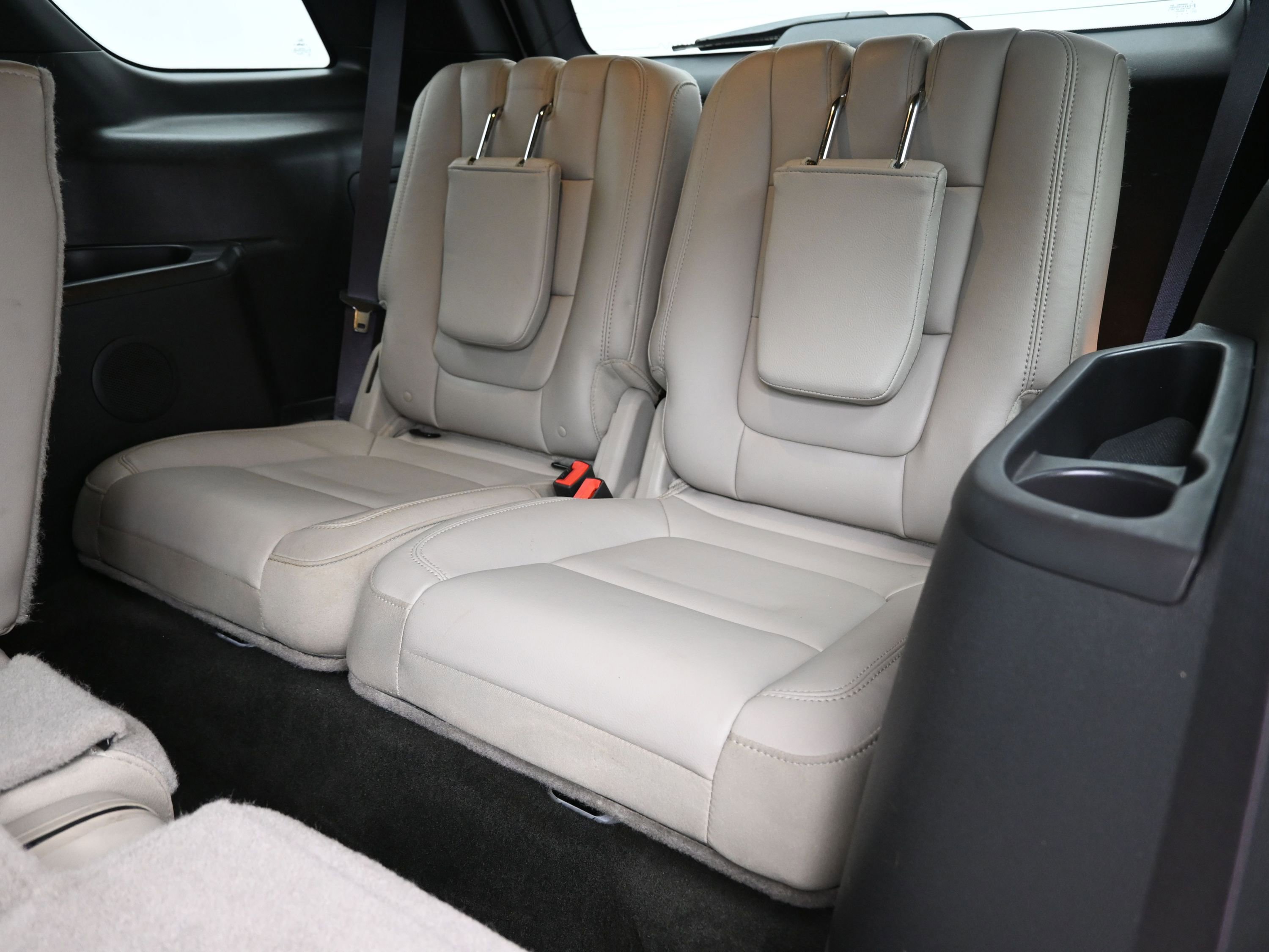 Used 2015 Ford Explorer XLT w/ Equipment Group 202A FWD image 41
