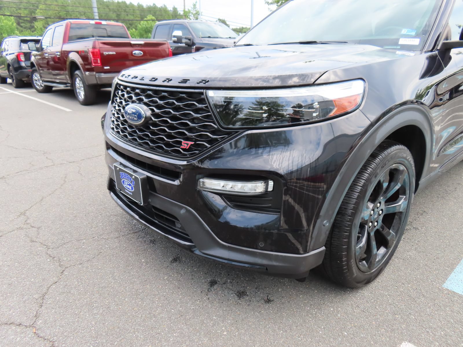 Used 2020 Ford Explorer ST w/ ST Street Pack AWD/4WD image 9