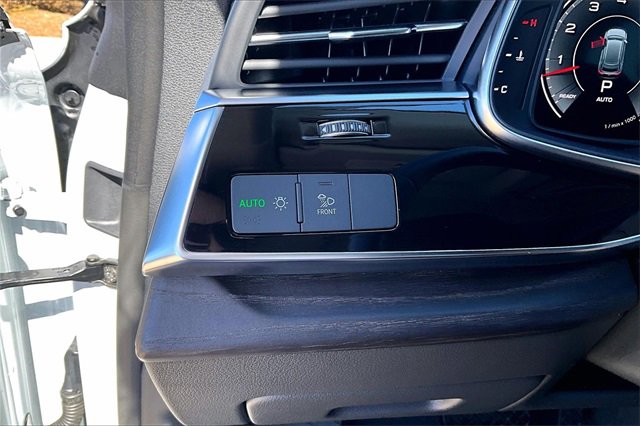 Used 2023 Audi Q8 Premium Plus w/ Premium Plus Package image 26