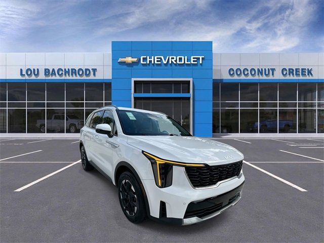 Used 2024 Kia Sorento S image 1