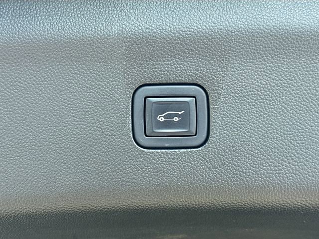 Used 2023 Buick Enclave Premium w/ Experience Buick Package AWD/4WD image 13