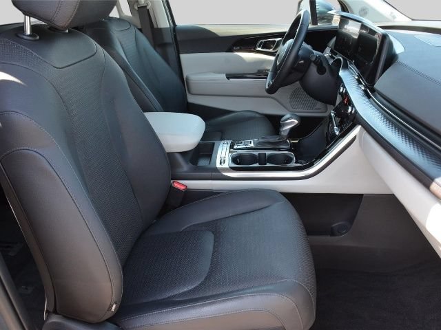 Used 2024 Kia Carnival SX Prestige FWD image 20