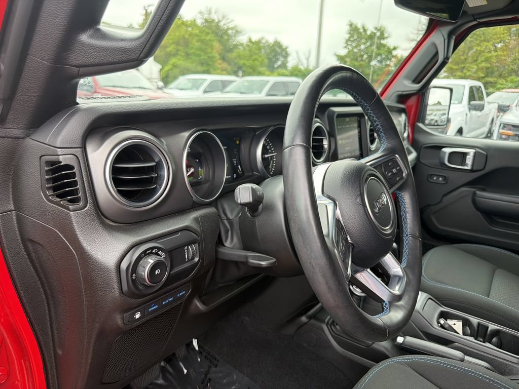 Used 2023 Jeep Wrangler Unlimited Rubicon 4xe w/ Cold Weather Group AWD/4WD image 21
