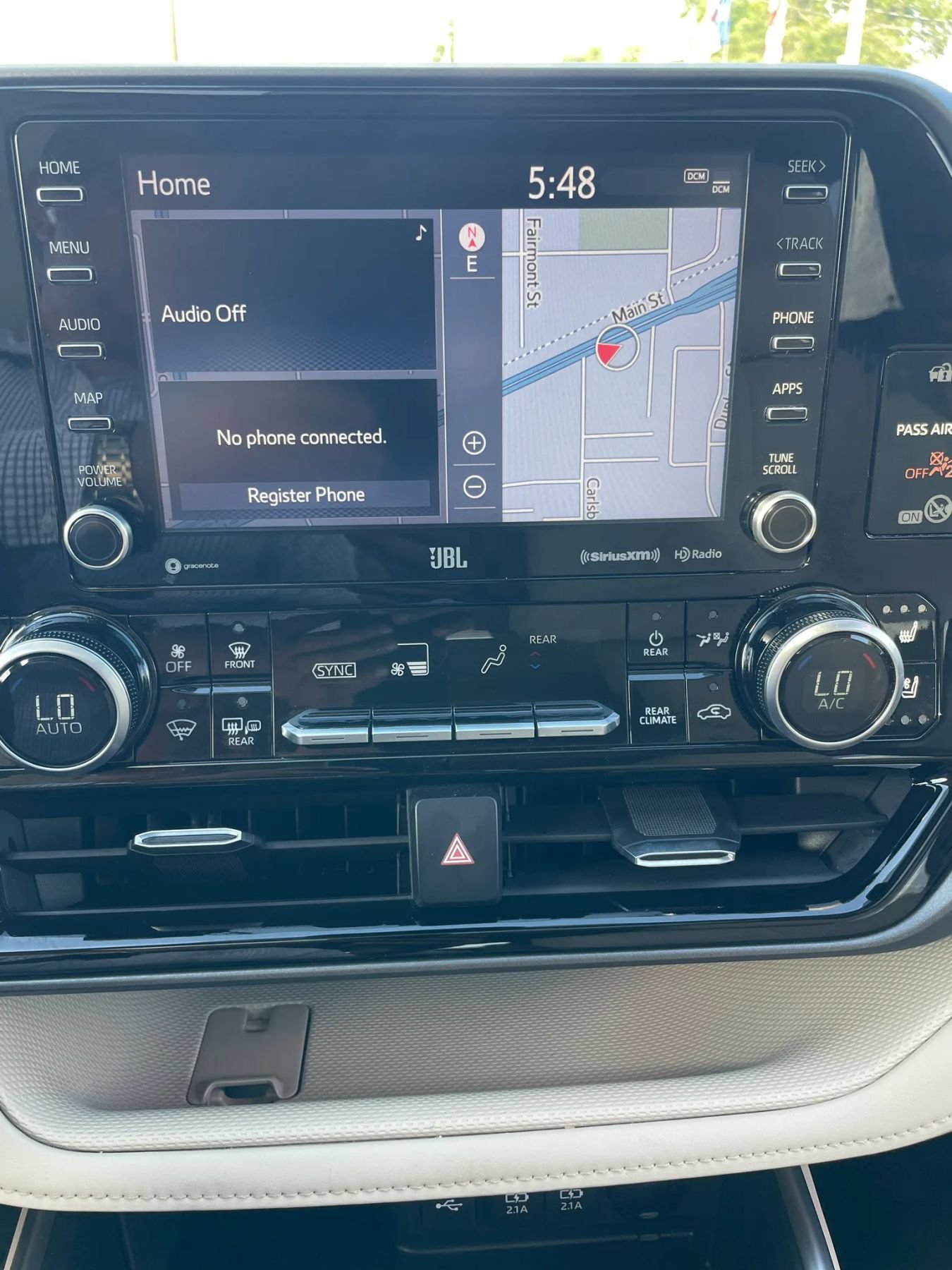 Used 2020 Toyota Highlander Limited FWD image 28