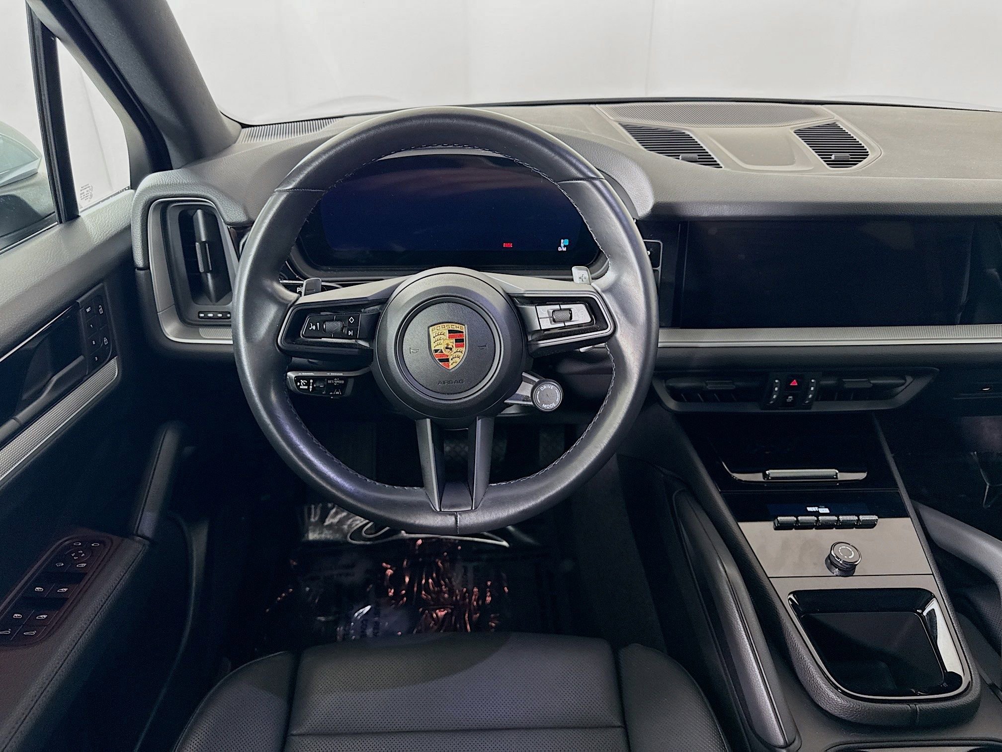 Certified 2024 Porsche Cayenne AWD/4WD image 22
