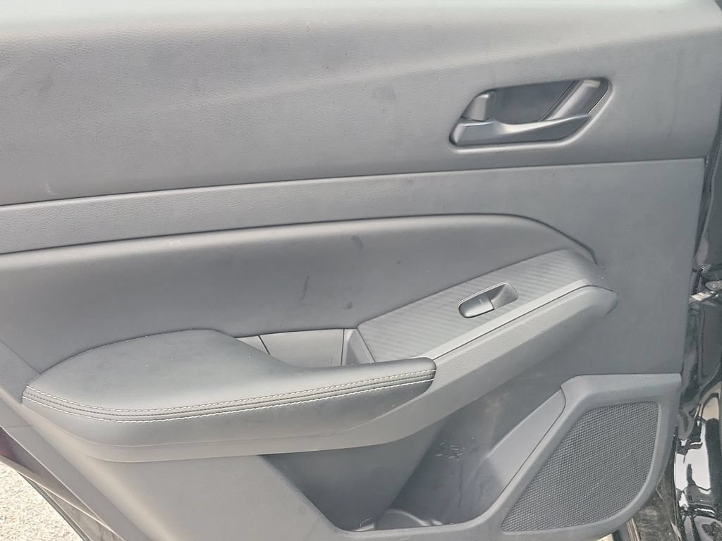 Used 2025 Nissan Altima 2.5 SV FWD image 10