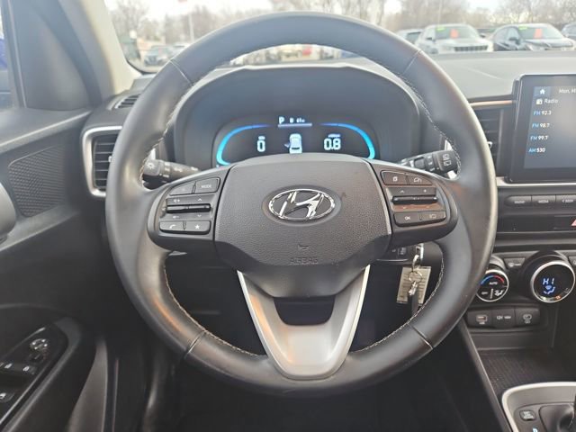 Used 2023 Hyundai Venue SEL image 14