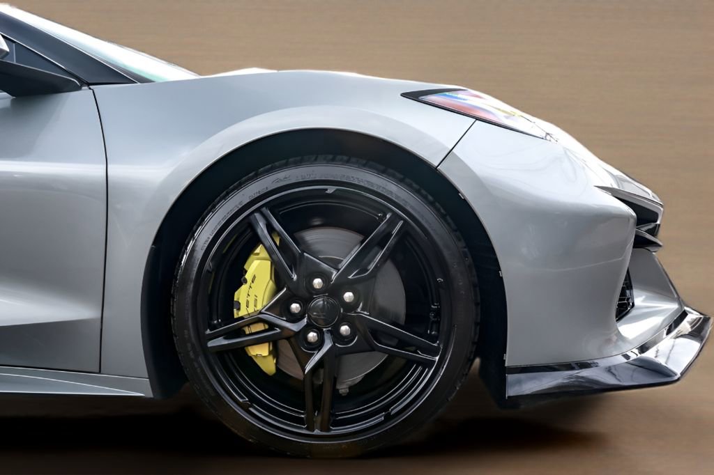 Used 2023 Chevrolet Corvette Stingray Premium Conv w/ Z51 Performance Package RWD image 11