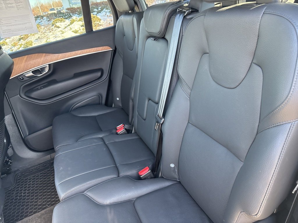 Certified 2023 Volvo XC90 B6 Plus image 32