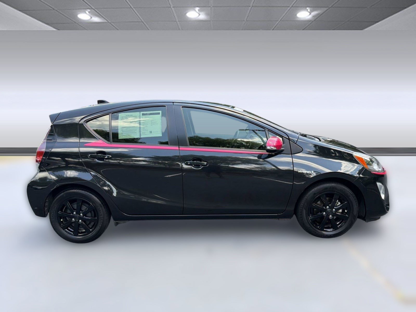 Used 2016 Toyota Prius C Persona Series FWD image 8