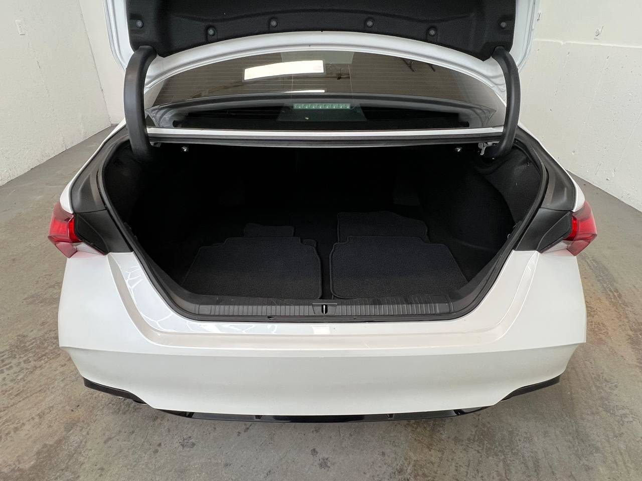 Used 2019 Toyota Avalon XSE w/ Carpet Mat Package FWD image 28