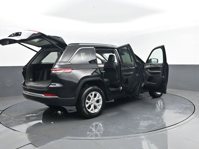 Used 2023 Jeep Grand Cherokee Limited image 31