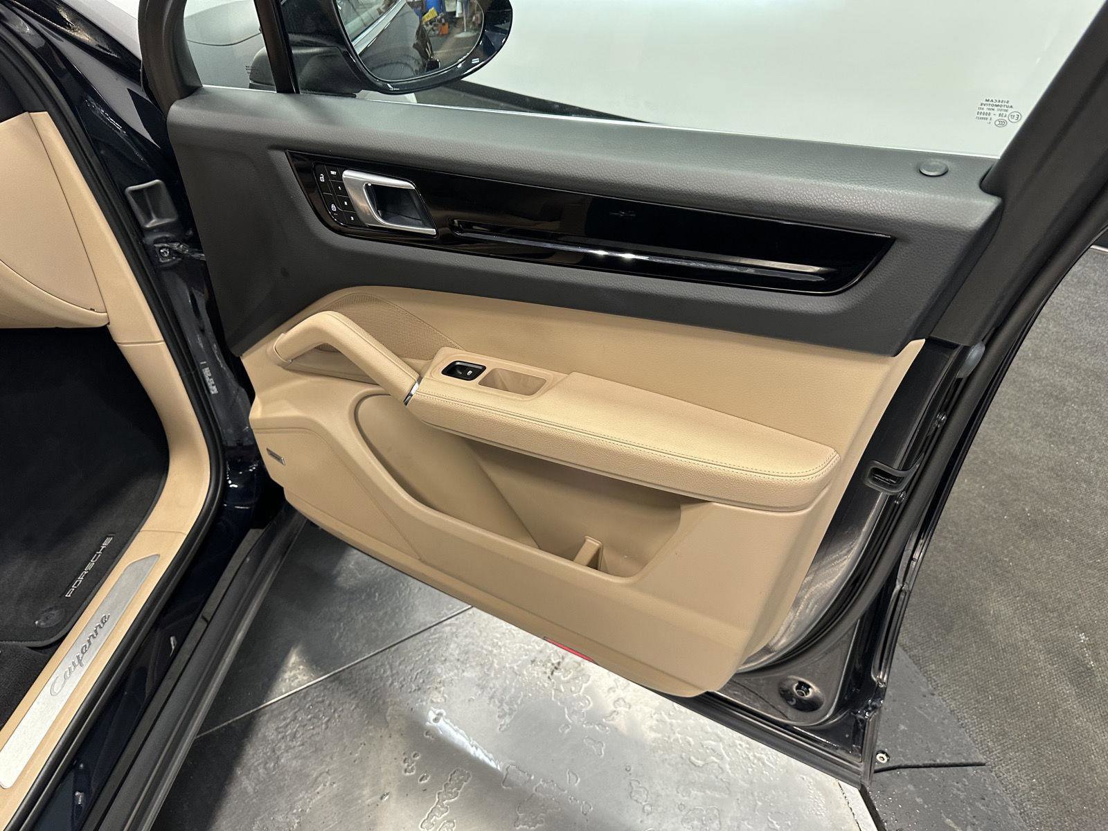 Certified 2022 Porsche Cayenne image 39