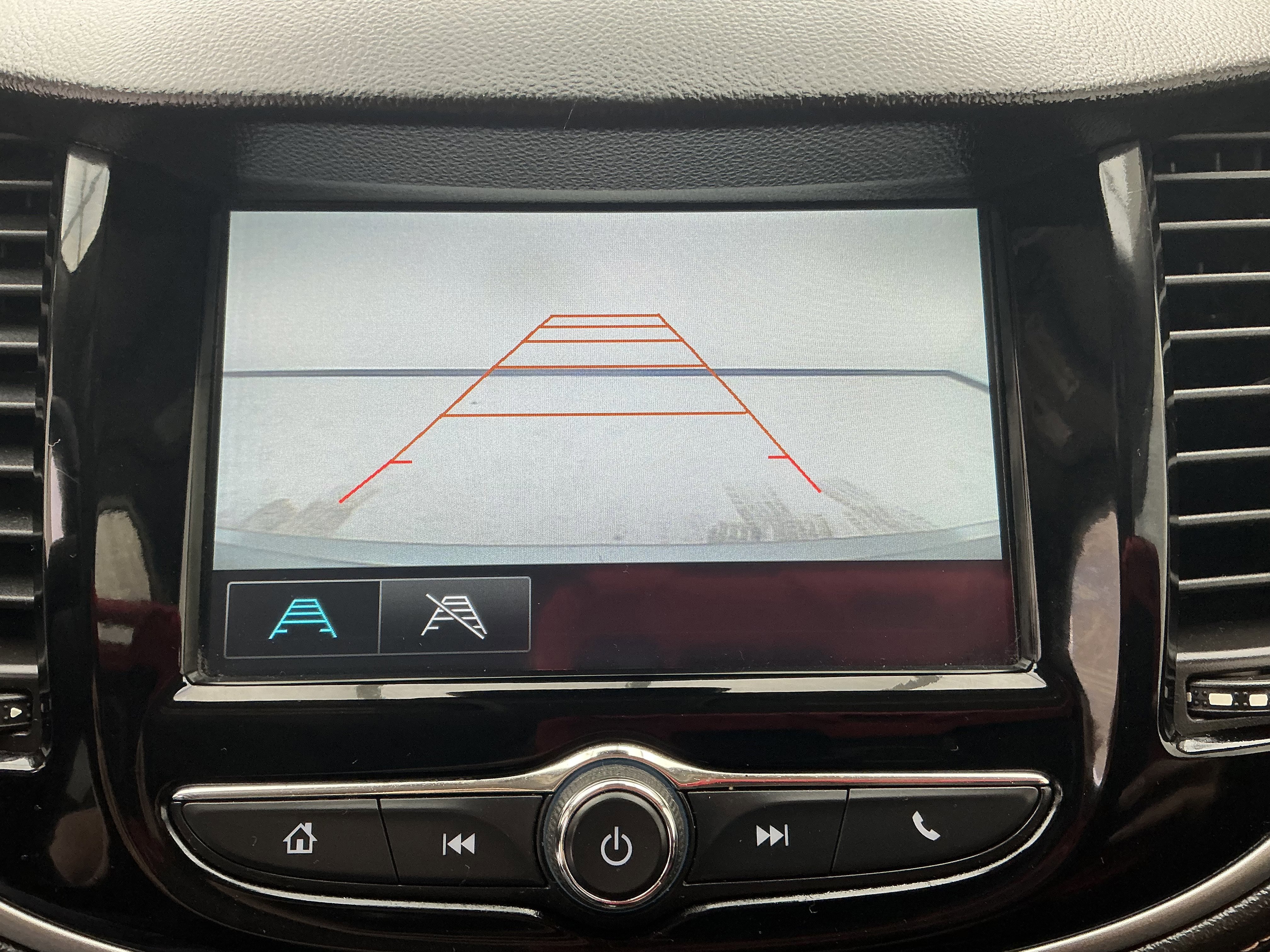 Used 2017 Chevrolet Trax LT w/ LT Convenience Package image 7