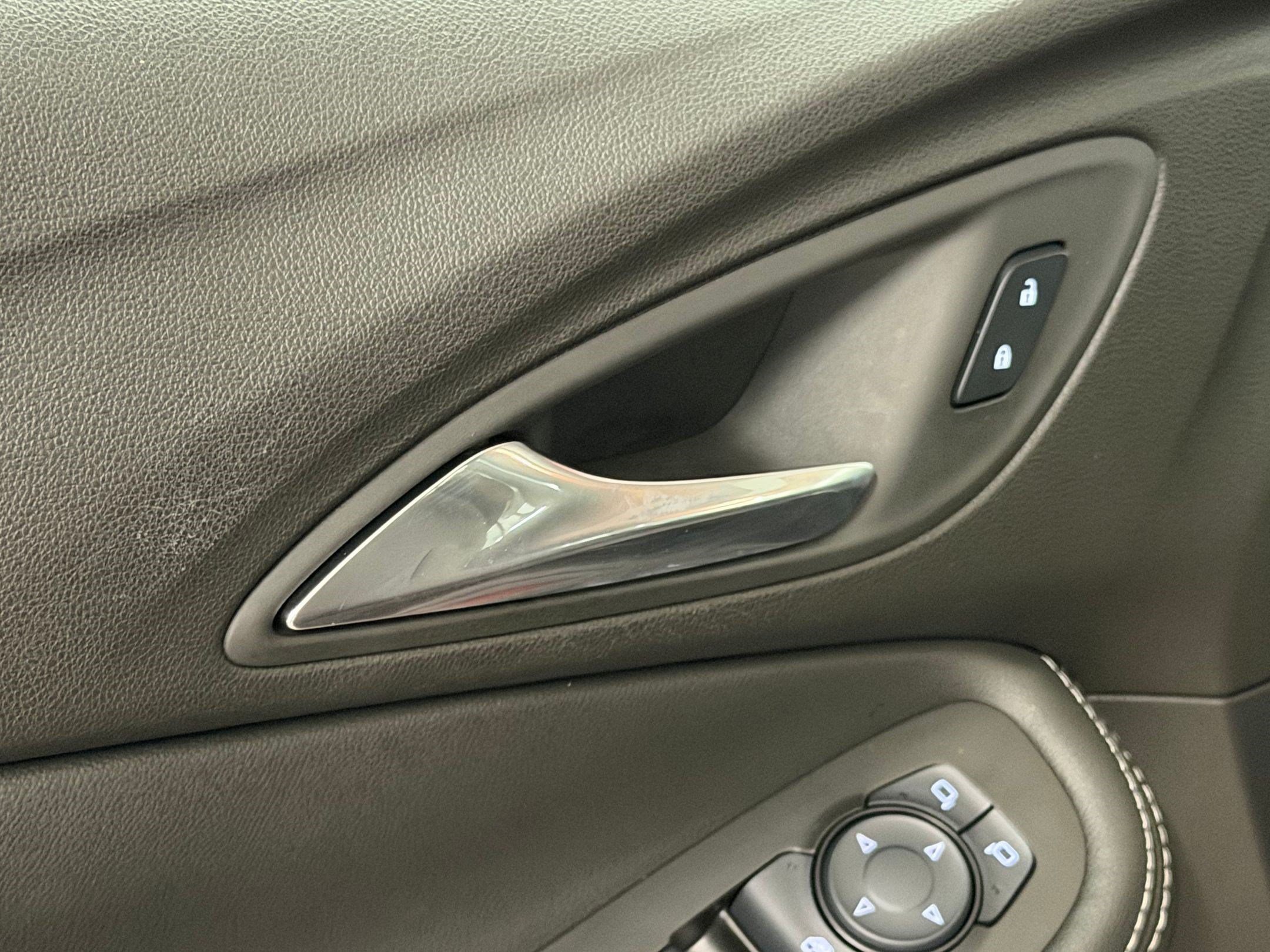 Used 2024 Buick Encore GX Preferred w/ Comfort Package FWD image 24