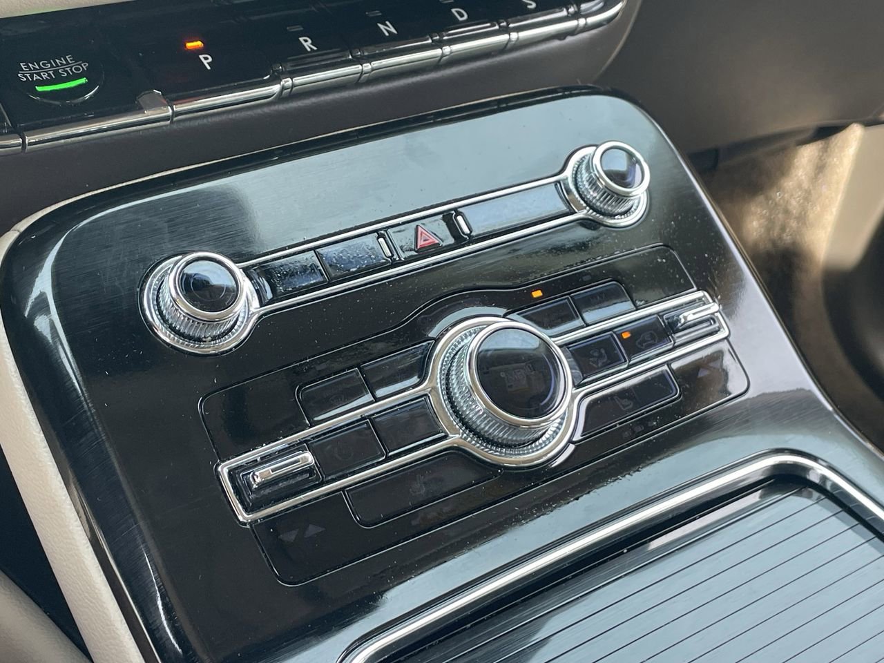 Used 2022 Lincoln Nautilus FWD w/ Premium Package image 28