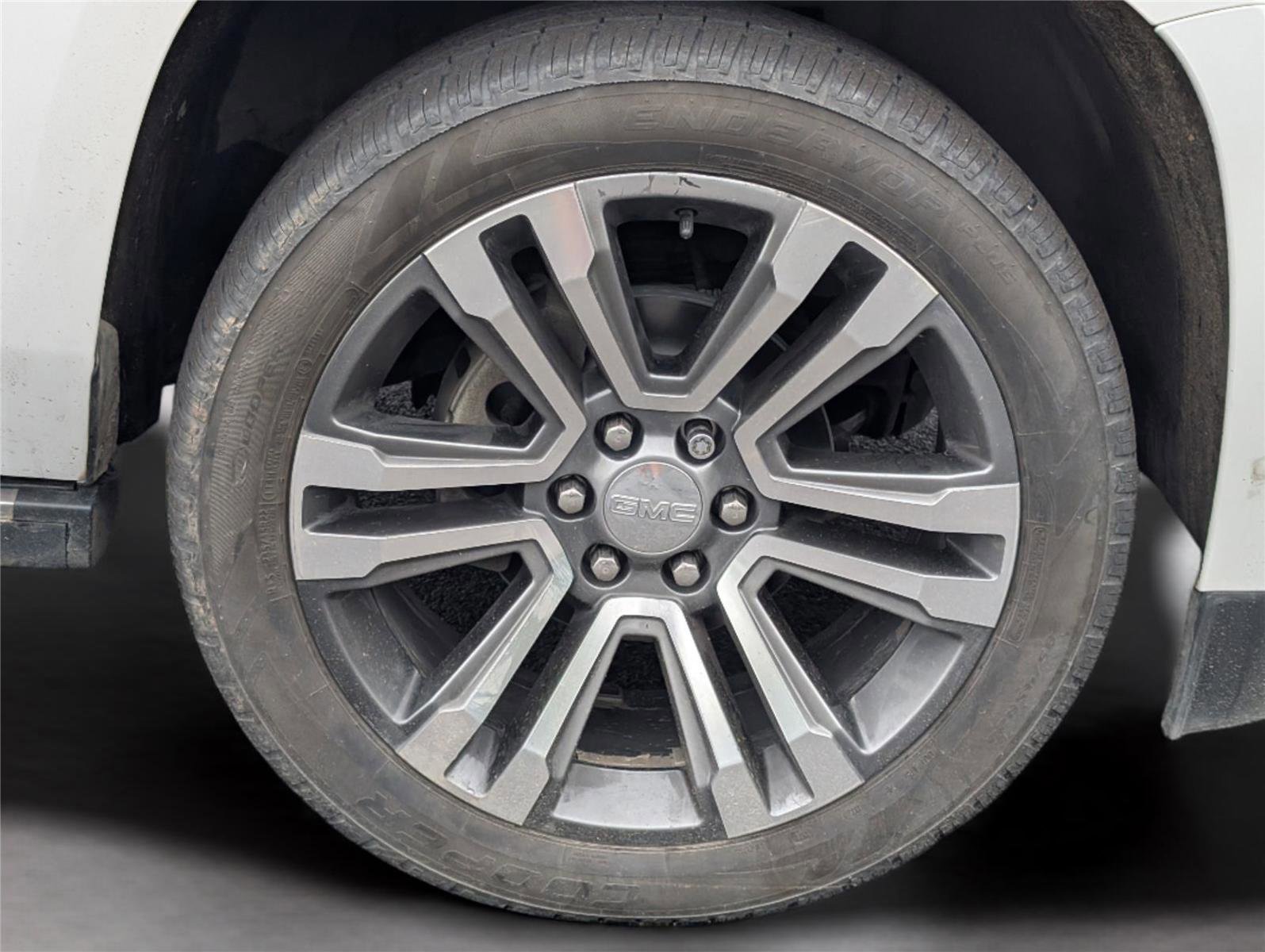 Used 2019 GMC Yukon Denali w/ Denali Ultimate Package AWD/4WD image 38