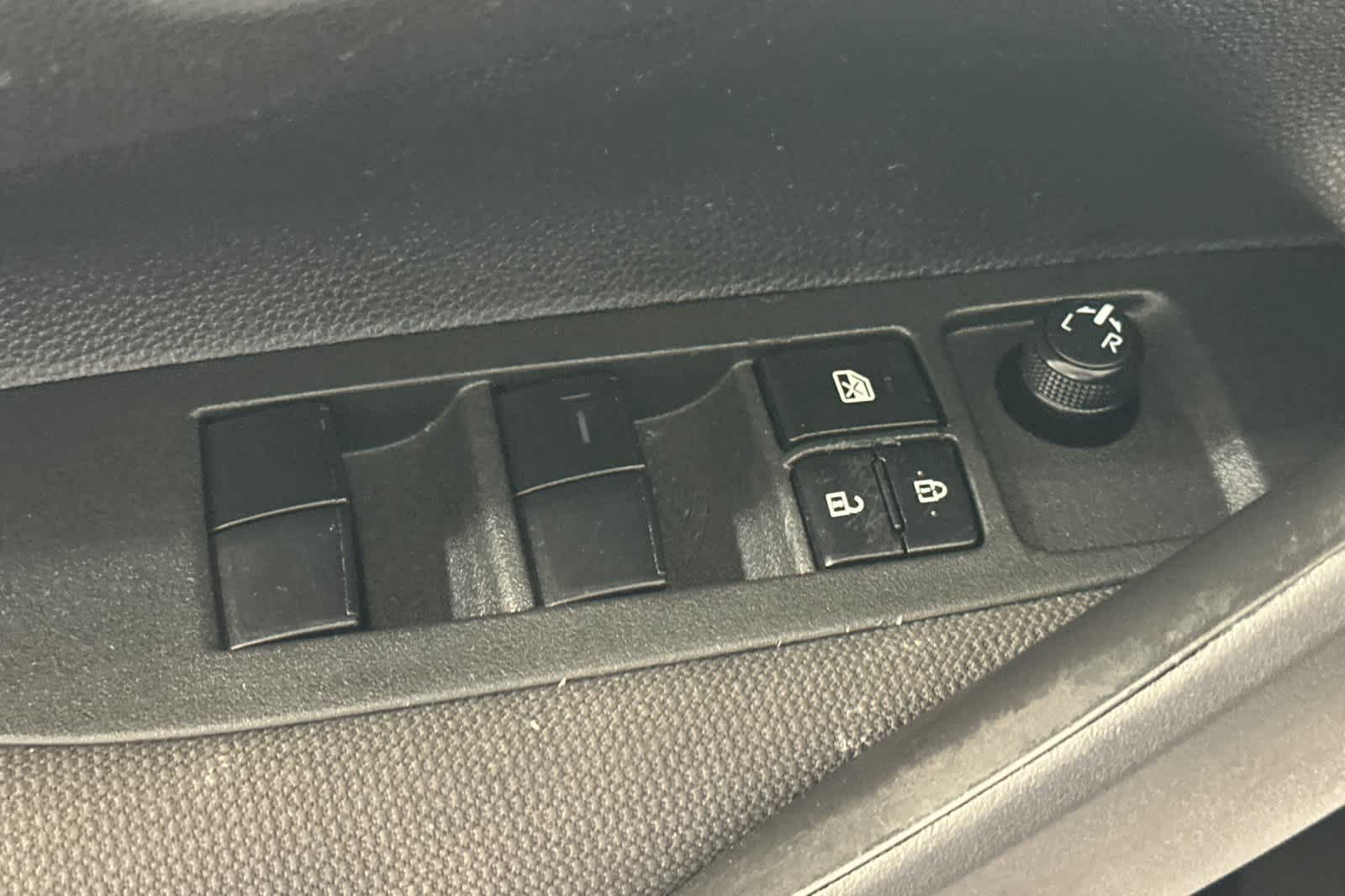 Used 2025 Toyota Corolla LE FWD image 14