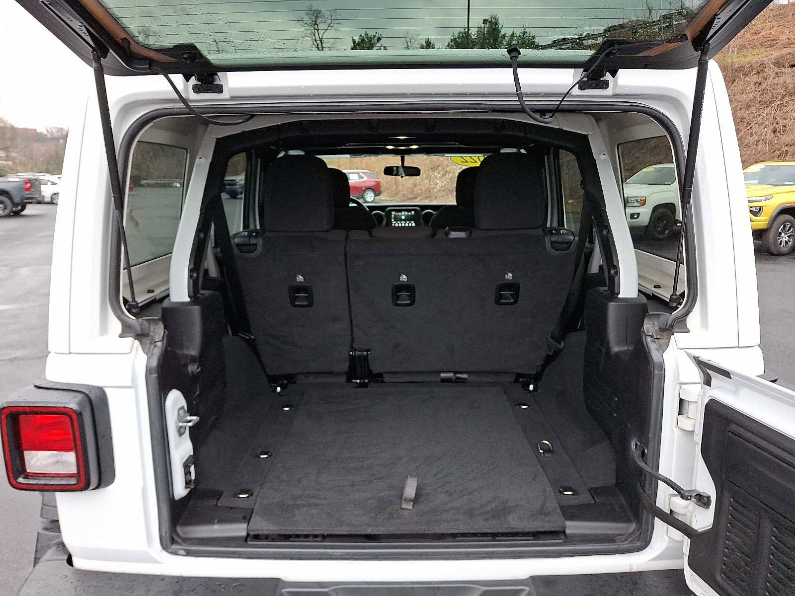 Used 2022 Jeep Wrangler Unlimited Sport image 28